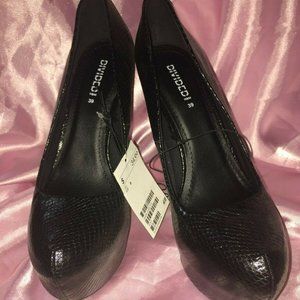 NWT H&M Divided Snakeskin Platform Pumps, Size 8